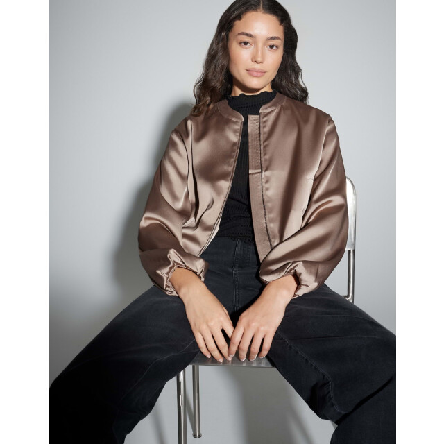 Opus jupita 104930192392 jupita 20022 warm 06228.765.0006 large Opus jupita 104930192392 jupita 20022 warm 06228.765.0006 large