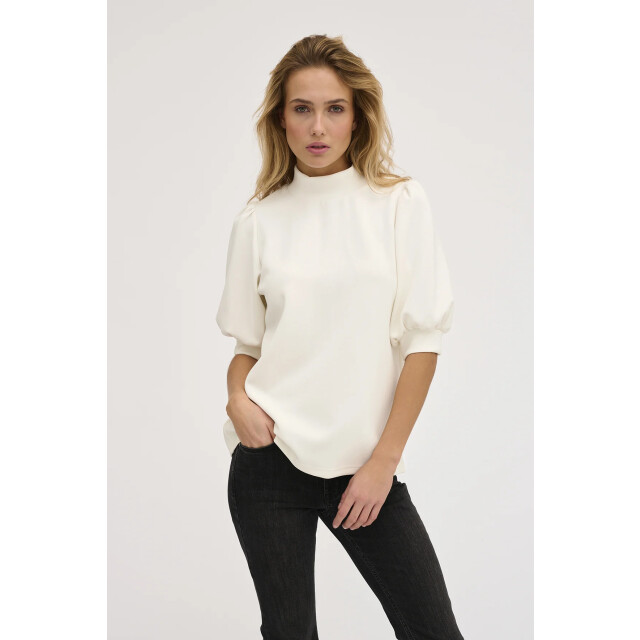 My Essential Wardrobe 10703704 21 the puff blouse 10703704 21 The puff blouse large