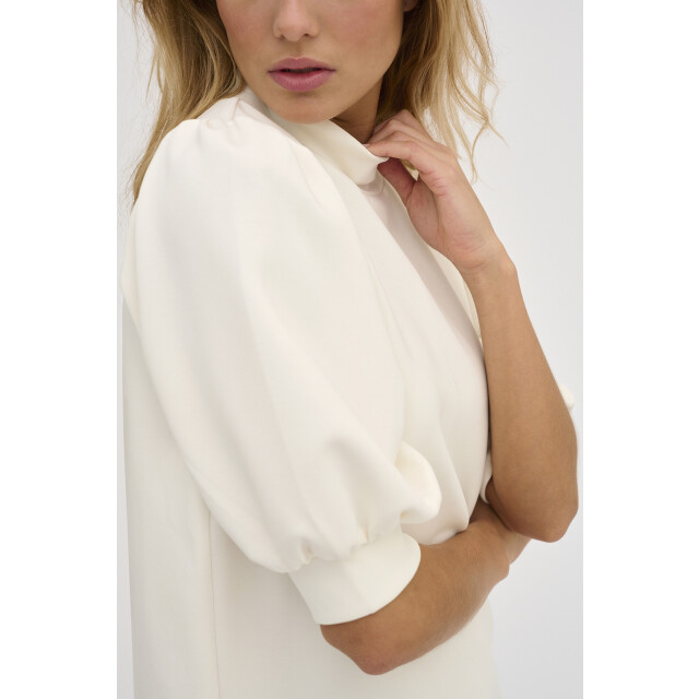 My Essential Wardrobe 10703704 21 the puff blouse 10703704 21 The puff blouse large