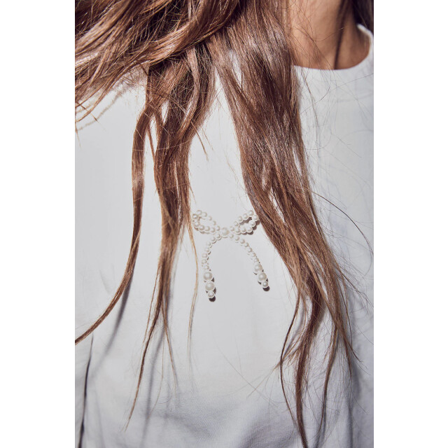 Haute L'Amitié Haute l’amitié pearl bow tee strikjes 9799952957768 large
