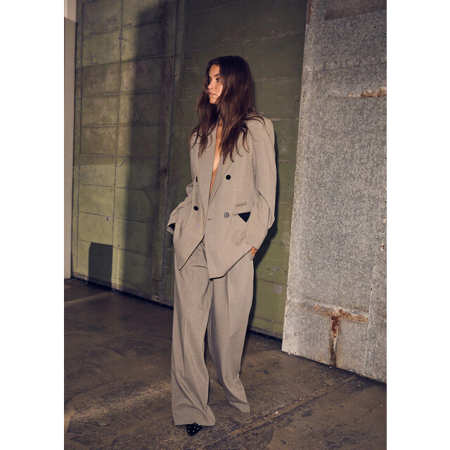 Haute L'Amitié Haute l’amitié nie low triangle blazer me 9800327987528 large