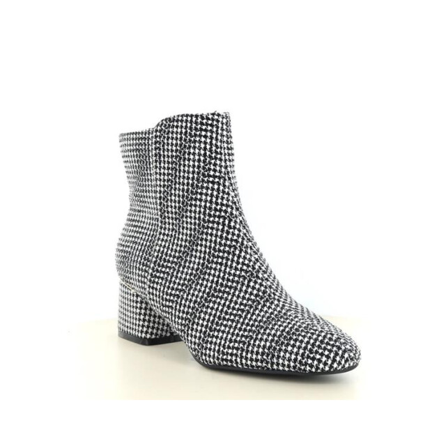 La Strada 2323228 2323228 large