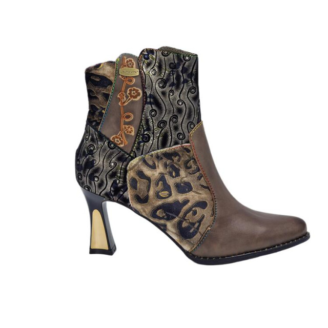 Laura Vita Oanelo 09 OANELO 09 large