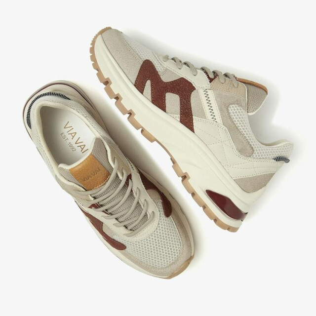 VIA VAI 62010 liz finley 62010 Liz Finley large