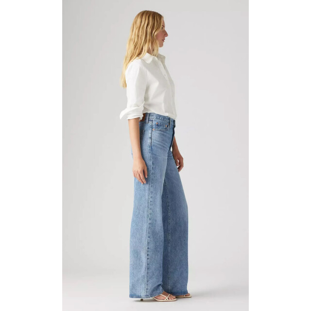 Levi's Ribcage wide leg h223 not the same A6081-0020 large