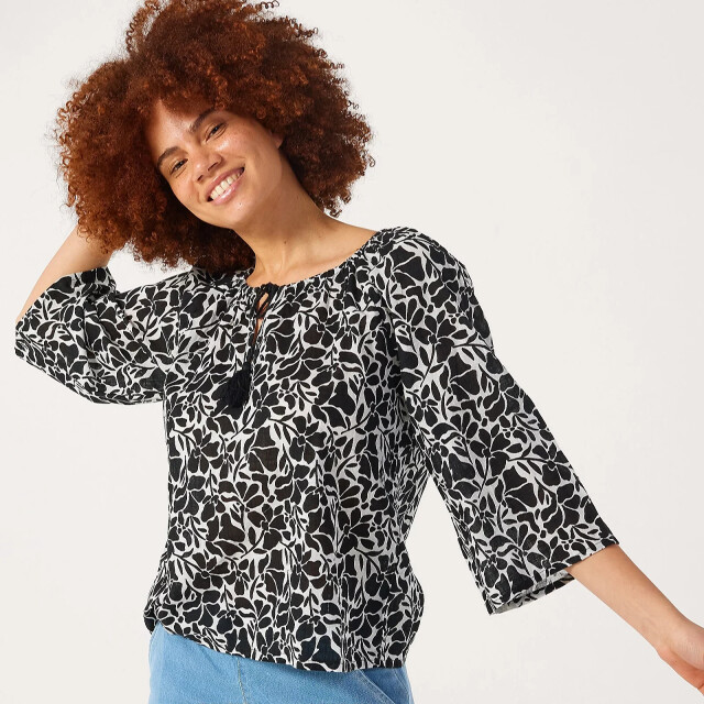 Jacqueline de Yong Sapna 3/4 tassel top 15341781 large