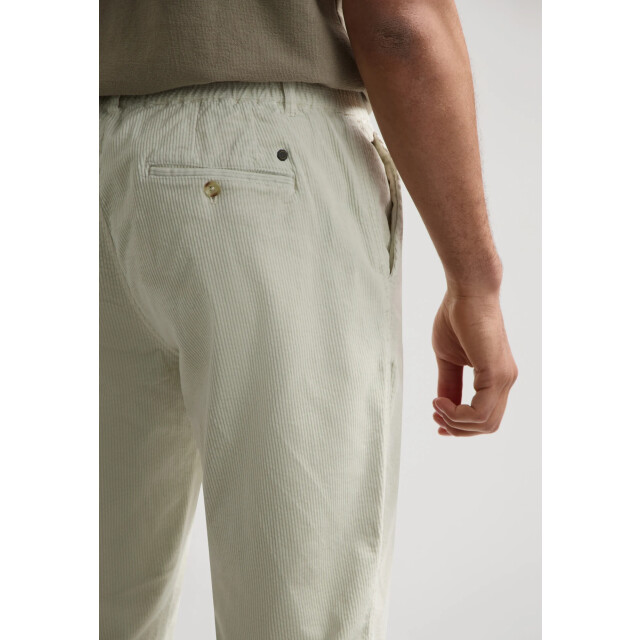 Dstrezzed Logan lt. wide rib chino 501956-107 large