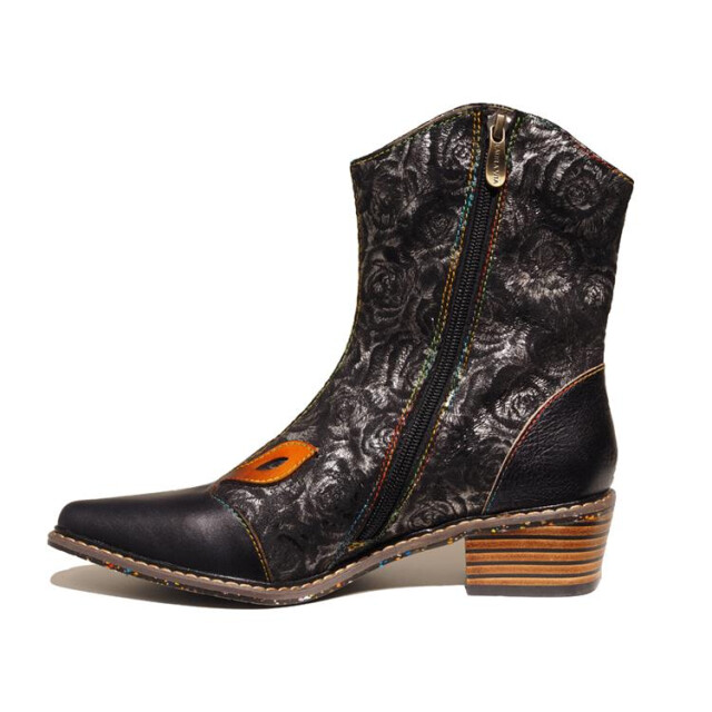 Laura Vita Hicnio Hicnio large