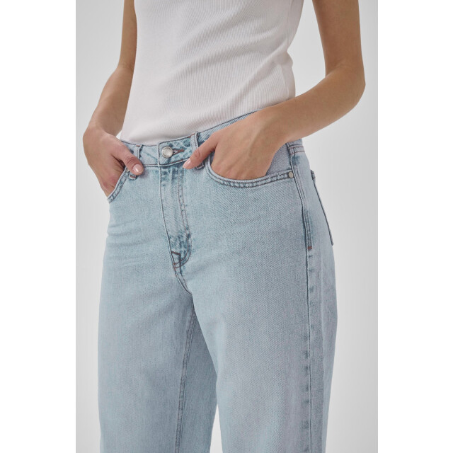 My Essential Wardrobe 10704222 35 the louis jeans 10704222 35 The Louis jeans large