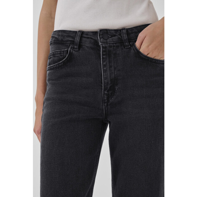 My Essential Wardrobe 10704222 35 the louis jeans 10704222 35 The Louis jeans large