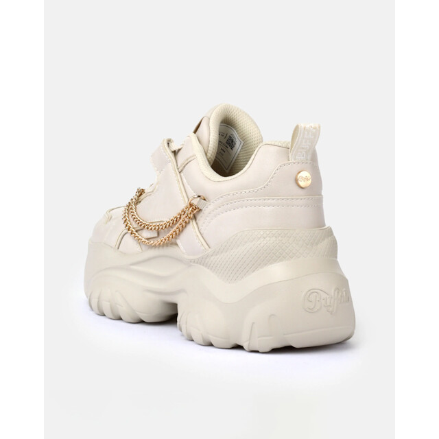 Buffalo Bliss in sneakers 67106 large