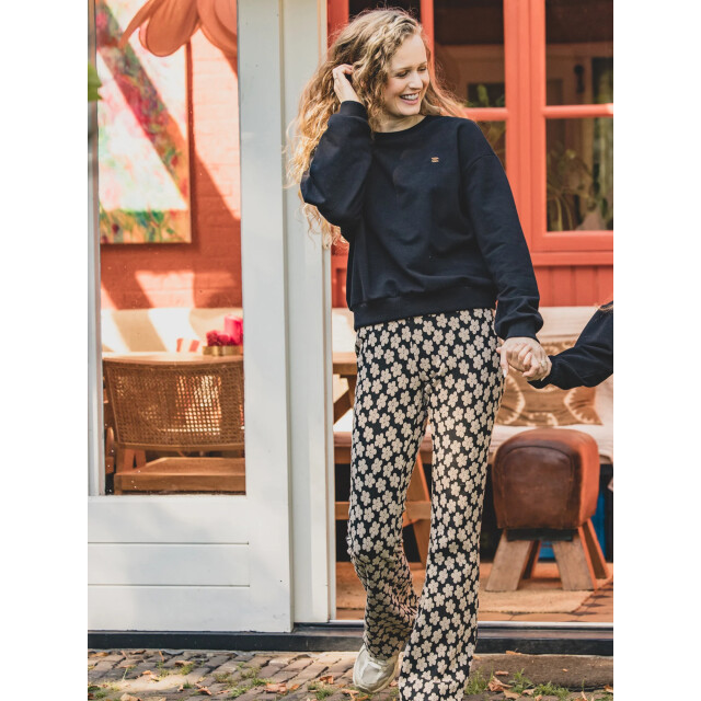 Looxs Revolution Lxs flared broek flowerfield voor dames in de kleur 2533-9682-961 large