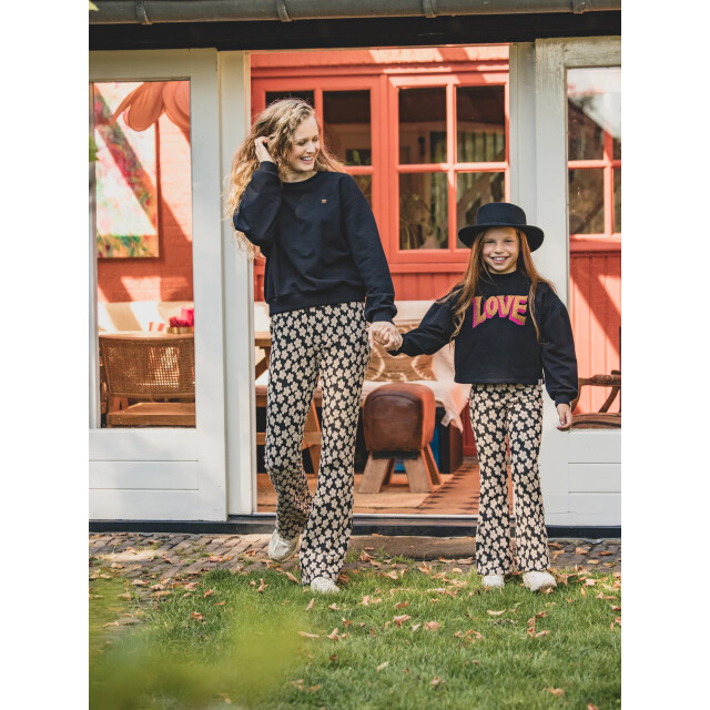 Looxs Revolution Lxs flared broek flowerfield voor dames in de kleur 2533-9682-961 large