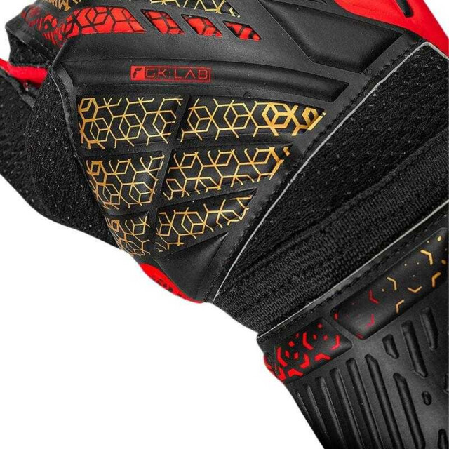 Reusch Unisex volwassen attrakt solid keepershandschoenen UTPP10732_blackred large