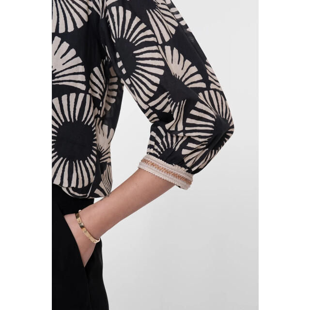 Geisha 63208-20 blouse met waaierprint 63208-20 Blouse met waaierprint large