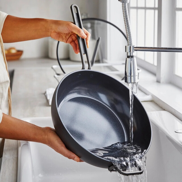 Greenpan Tucci koekenpan met deksel black 33 cm CC007809-002 large