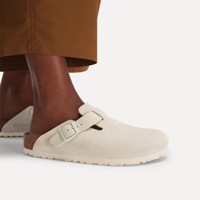 Birkenstock Boston suède beige smal voetbed unisex instapper 1031662 large