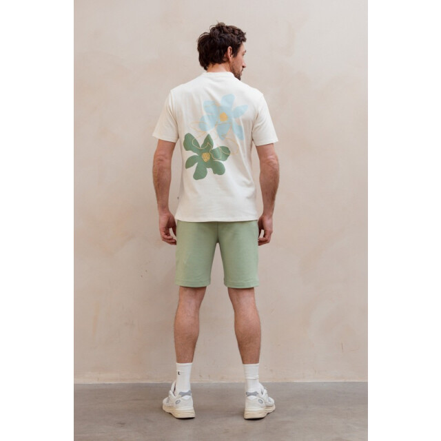 Kultivate 2601020208 ts flowers 226 egret t-shirt kultiv 226 Egret/2601020208 TS FLOWERS large