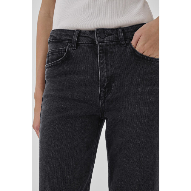 My Essential Wardrobe 10704222 35 the louis jeans 10704222 35 The Louis jeans large