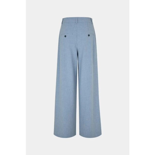 Five Units 40858 laura broek 40858 Laura broek large