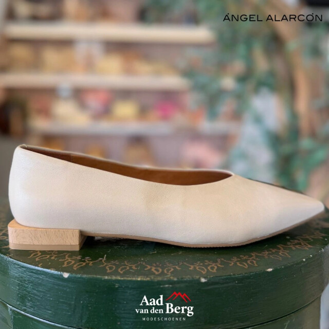 Angel Alarcon Damesschoenen instappers 25508 530B large