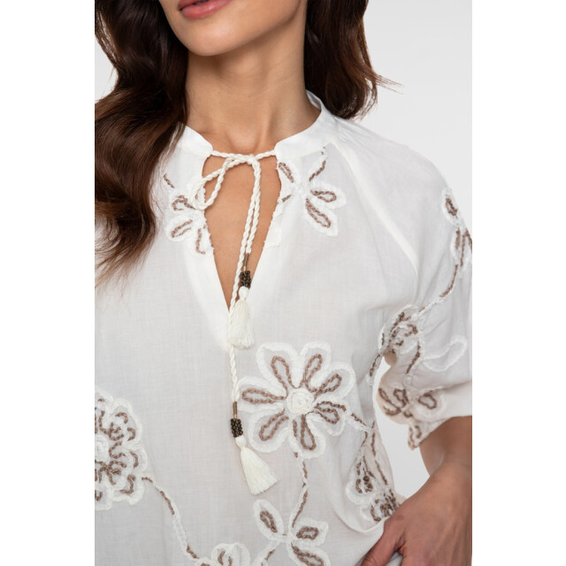 Geisha Top embroidered ecru 4389.03.0033 large