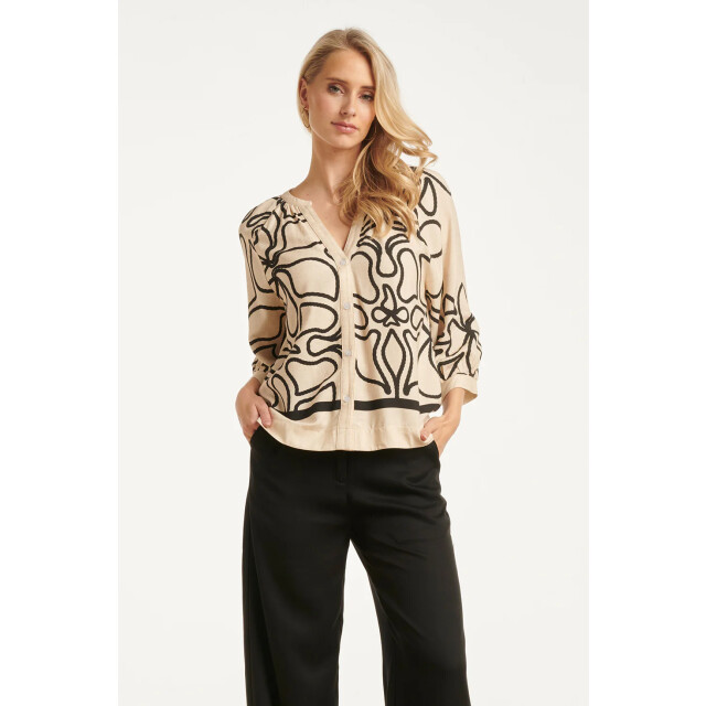 Smashed Lemon Crème blouse met zwart grafisch patroon | 8718679035361 large