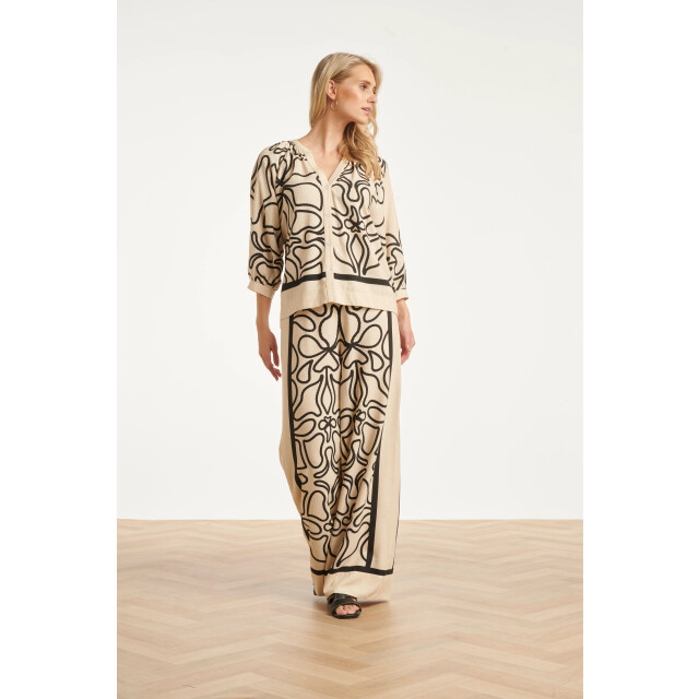 Smashed Lemon Crème wide leg broek met zwart grafisch patroon | 8718679035286 large