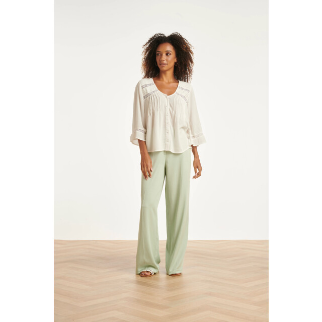 Smashed Lemon Gebroken wit blouse met kant en fijne details | 8718679037617 large