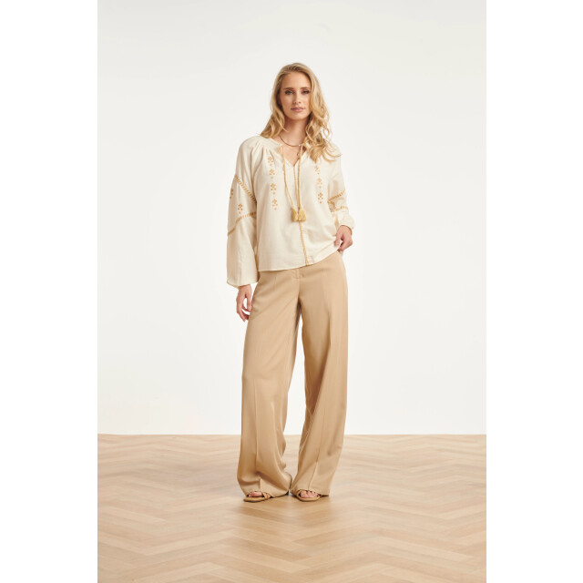 Smashed Lemon Off white blouse met gouden borduursels en koorddetail | 8718679038577 large