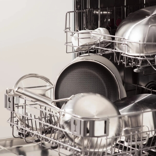 BK Cookware Bk peter goossens durabond koekenpan 20 cm  large
