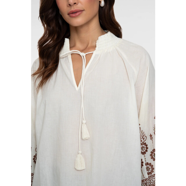 Geisha 63434 10 blouse embroidered sleeves off white 63434 10 large