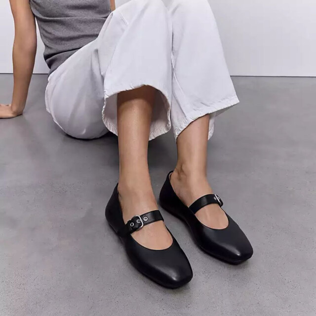 FitFlop Delicato leather mary janes E3D large