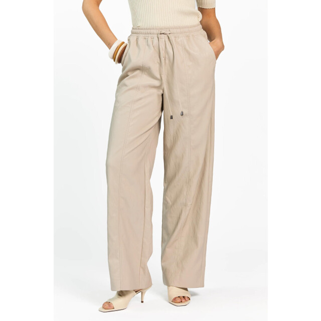 Aaiko Esila pu 689 4063075066 large