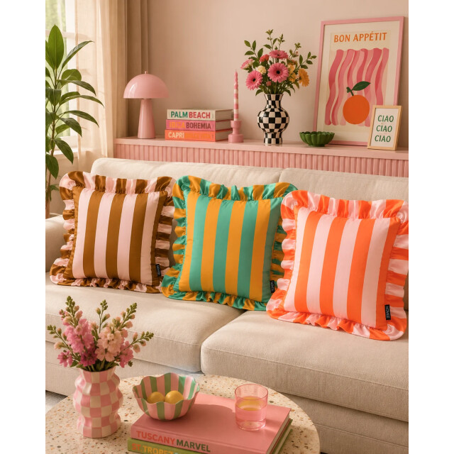 NOVÉE Sierkussen ruffles stripe oranje/roze | 45x45 cm | katoen/polyester 3683059 large