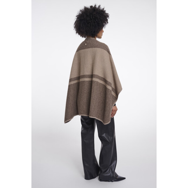 Rino & Pelle cape levi.7002611 11169 toffee check 06741.882.0041 large