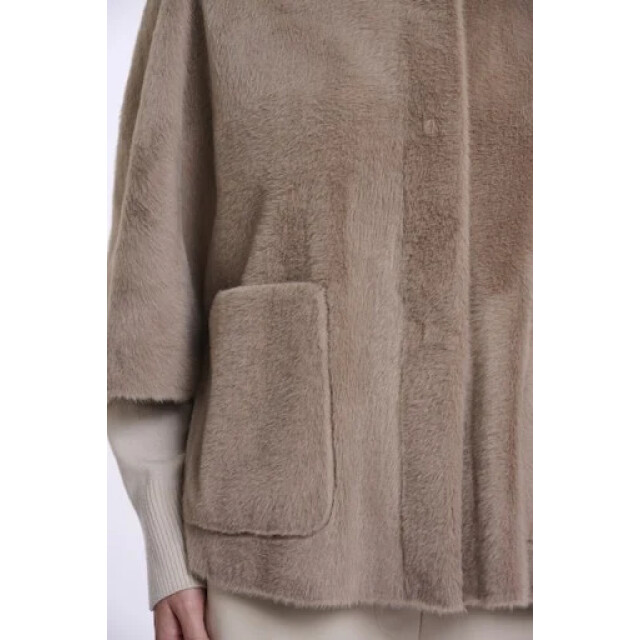 Rino & Pelle Dewi.7002611 rino en pelle faux fur cape mocha latte Dewi.7002611 Mocha latte large