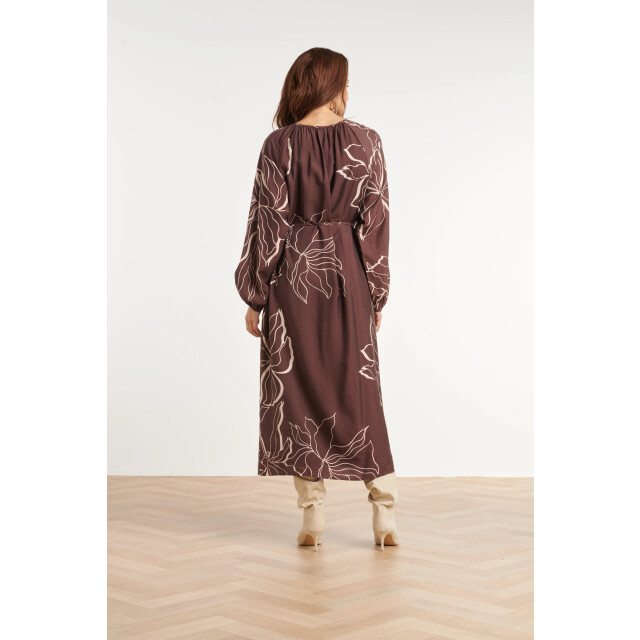 Smashed Lemon Doorgeknoopte midi jurk met grafische bloemenprint in bruin en crème | 8718679061742 large