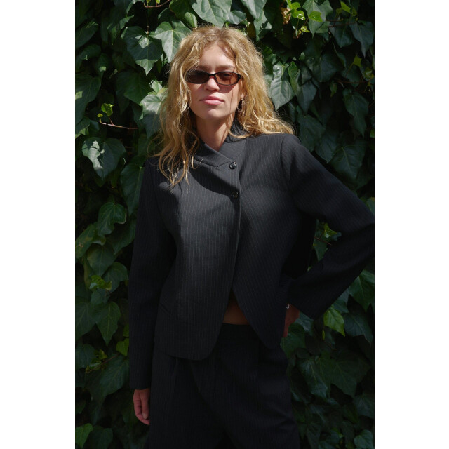 Neo Noir tiria slim pinstripe blazer 169991 702 dark 06228.261.0020 large