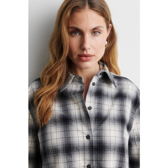 Second Female 61110 wille shirt 1027 egret 06615.241.0046 large