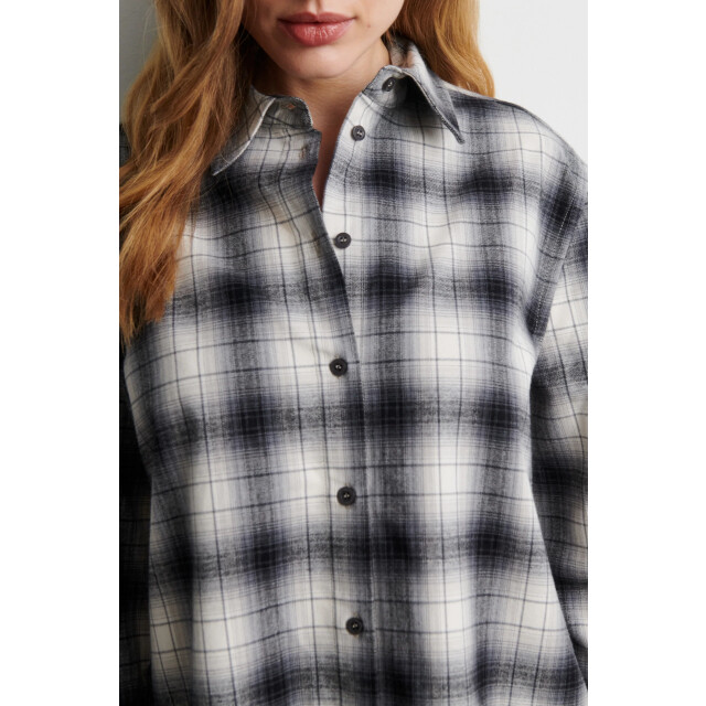Second Female 61110 wille shirt 1027 egret 06615.241.0046 large
