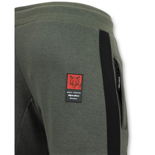 Local Fanatic Trainingspak conor notorious sport set 11-6246PG large