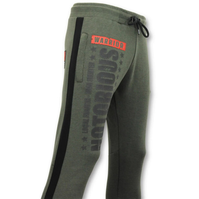 Local Fanatic Trainingspak conor notorious sport set 11-6246PG large