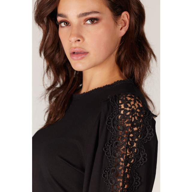 Jansen Amsterdam Trani top met lace en pofmouwen black Juffrouw Jansen TRANI top met lace en pofmouwen Black large