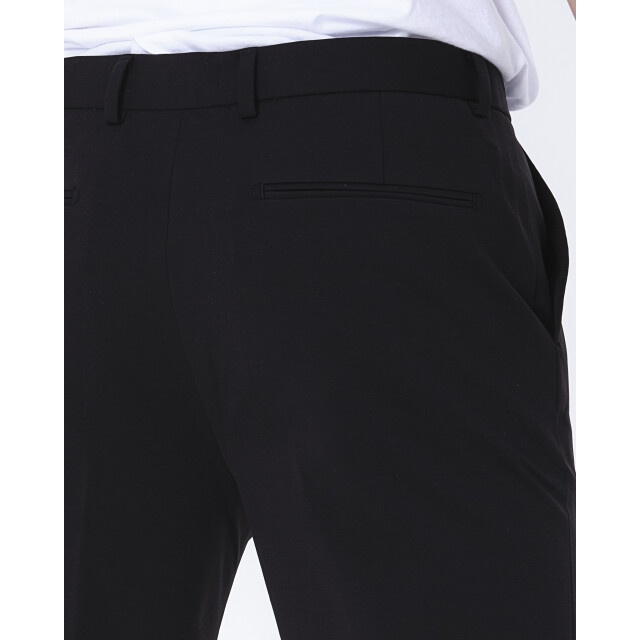 Genti Short 083859-001-L large