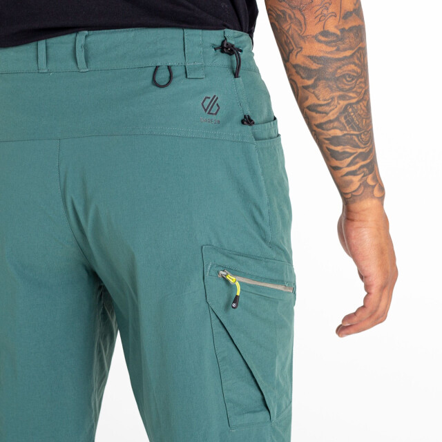 Dare2b Heren afgestemd in ii multi pocket walking shorts UTRG4078_ferngreen large