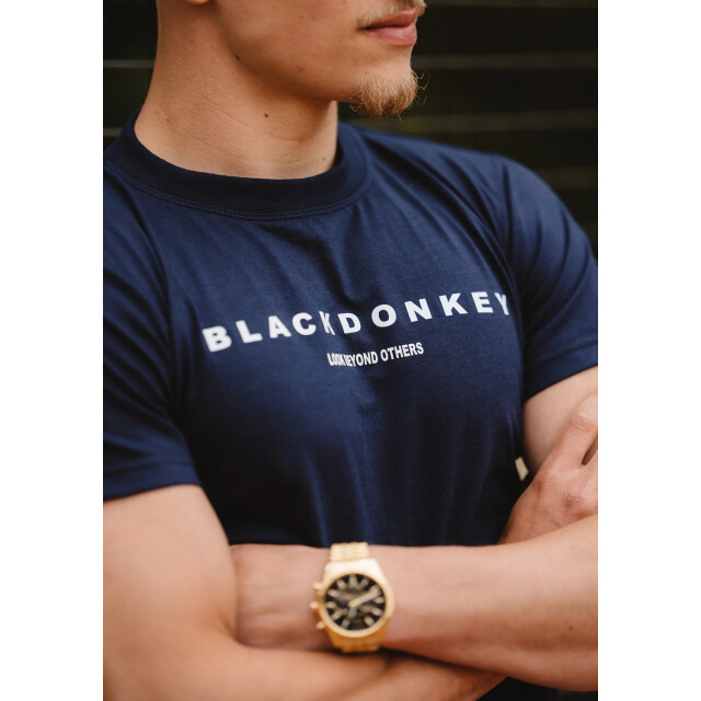 Black Donkey Apollo t-shirt i dark blue/white CH3-MCAT23-DB large
