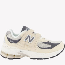 New Balance 2002 unisex sneakers