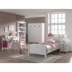 Lucevi amori bed + nachtkastje + 3 deurs kleerkast + bureau + boekenkast -