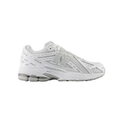 New Balance Women sneakers